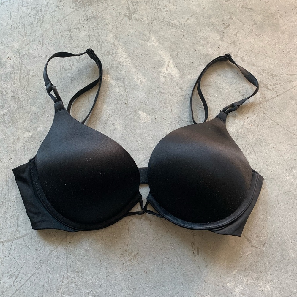 Victoria’s Secret Bombshell Plunge Push-up Bra